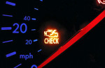 gorit-lampochka-check_engine
